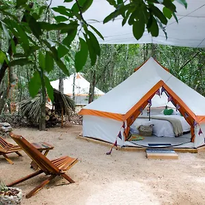 Tente de luxe Glamping Mama Loo Mm ***